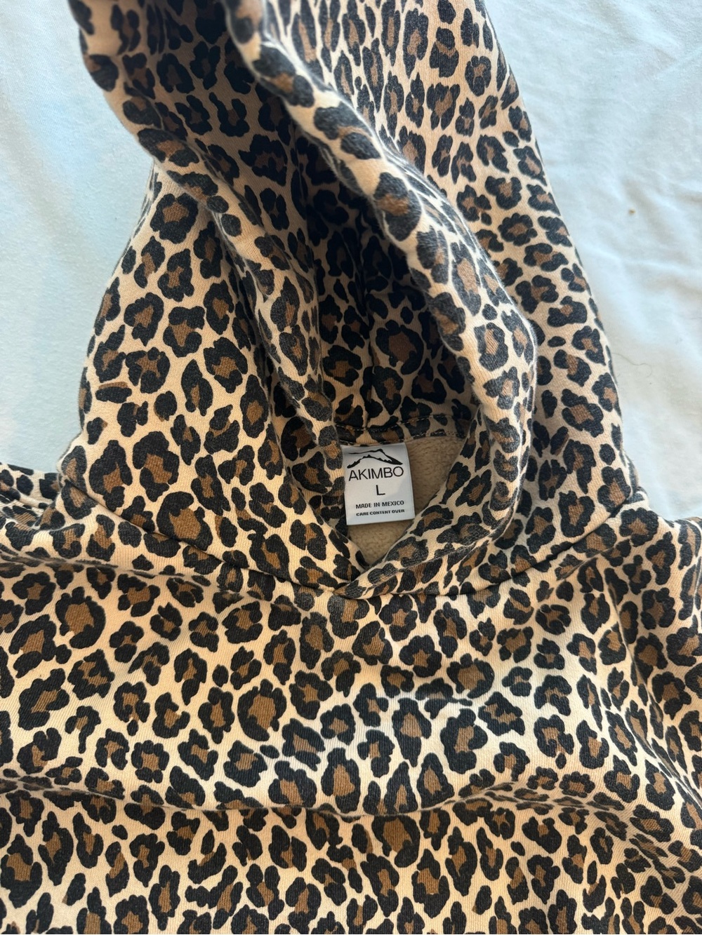 Akimbo club cheetah print hoodie - Picture 4 of 4